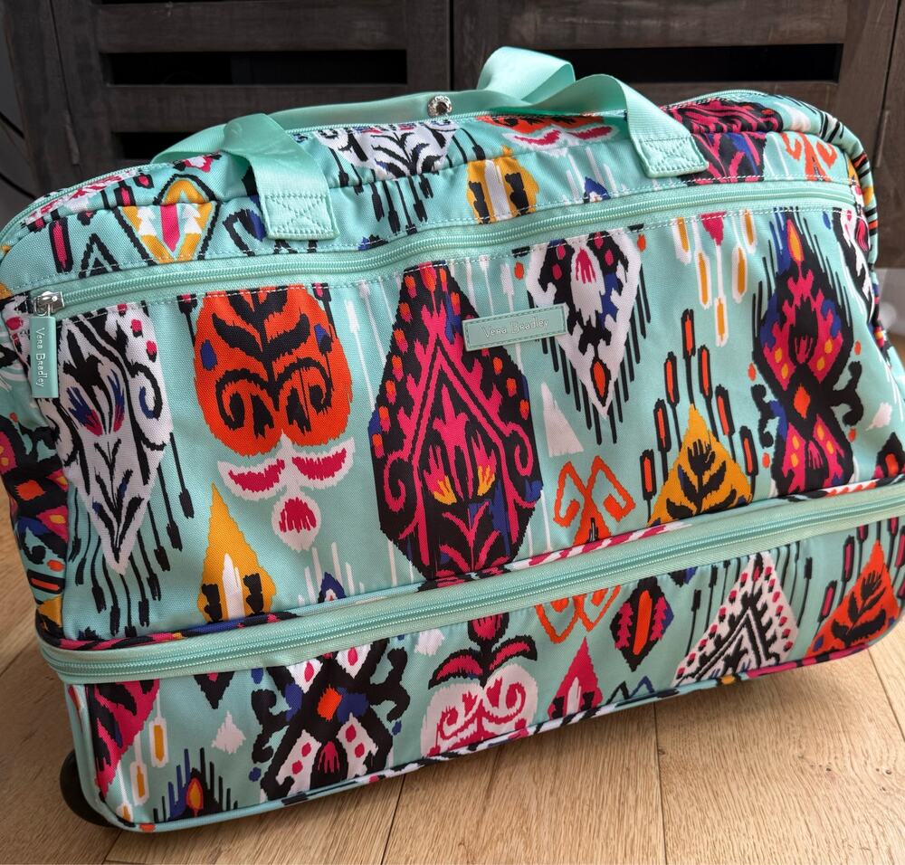 Vera Bradley Lighten Up Large Rolling Travel Bag